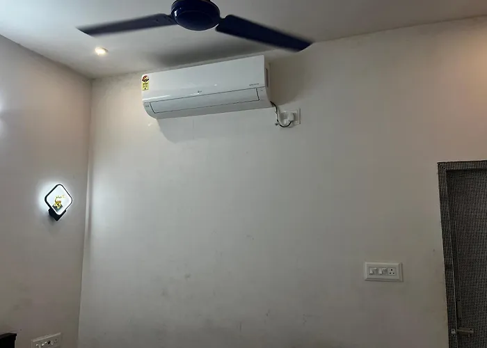 Thillai Rooms