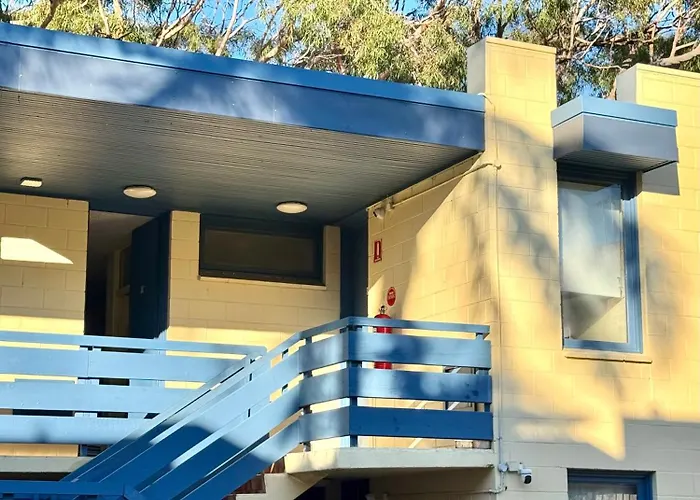 Pathfinder Motel