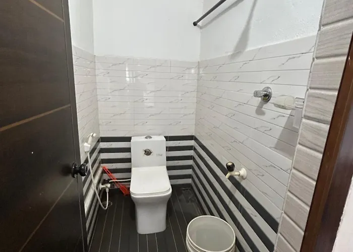 Rnmk Hostel
