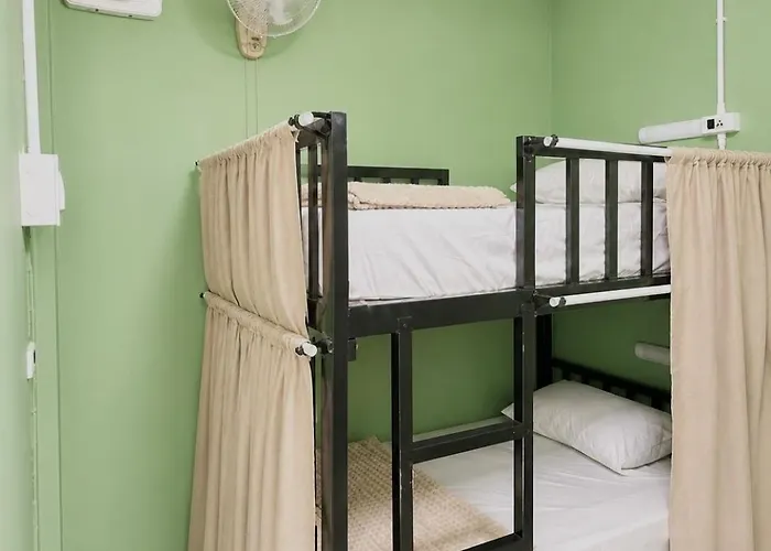 Hello Bella Khaosok Hostel