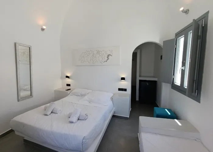 Perissa Economy Rooms