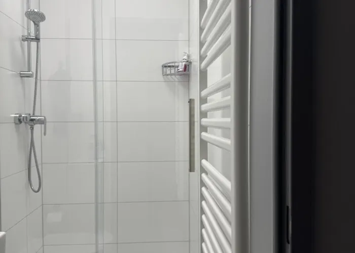 Hansa Living 3 Hamburg - Ruhiges Zimmer mit Gemeinschaftsküche