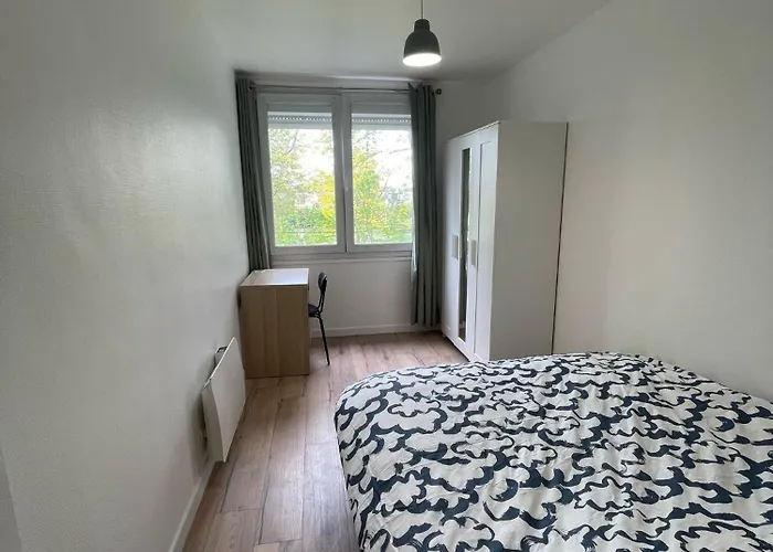 Individual Room Close To Metro Mons Sarts