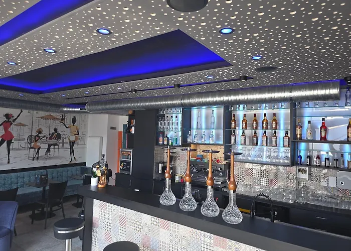 City Hotel