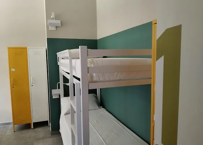 Carro Hostel - Monza Centro - Dormire Bene Fare Bene Scegli Bene!