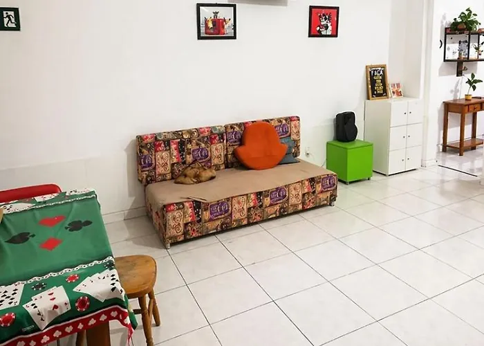 Hostel Bahia - Próx a Shopping Total e Hospital Presidente Vargas