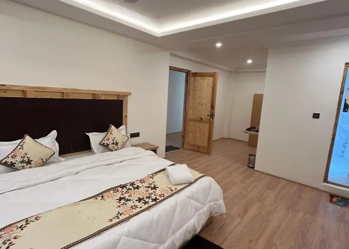 Snow Den Hostel