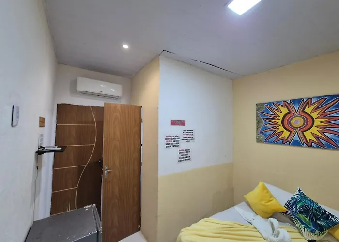 Hostel 4 Cantos