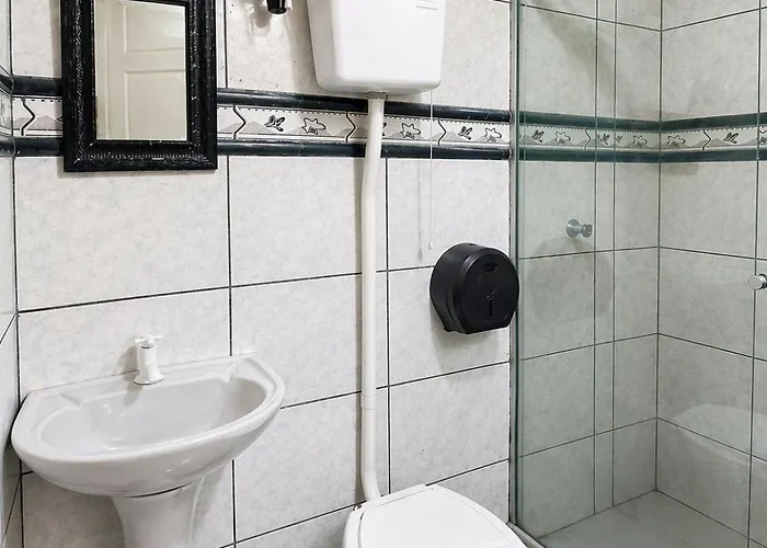 Hostel Bahia - Prox A Shopping Total E Hospital Presidente Vargas