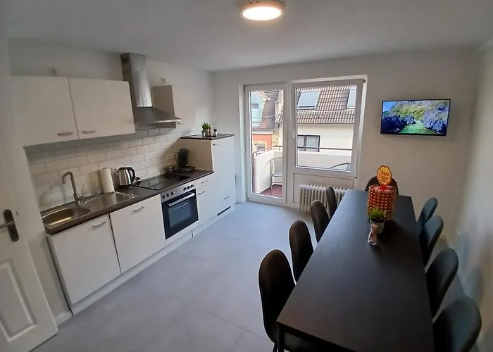 City Hub Room 22 - Mit Balkon
