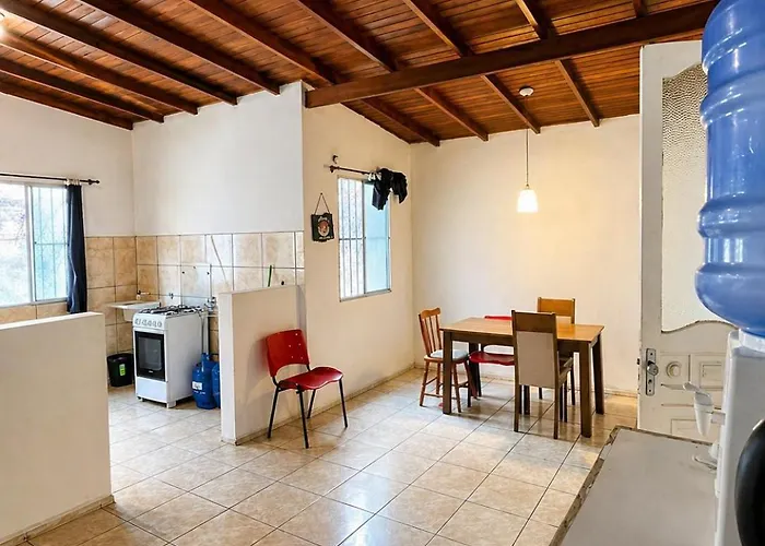 Hostel Bahia - Prox A Shopping Total E Hospital Presidente Vargas
