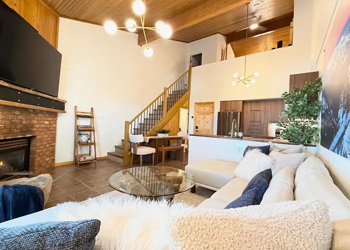 Summit View Collection