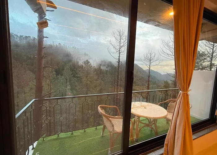 Pine View Hotel