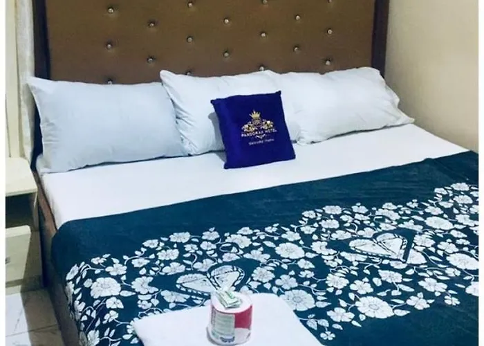 Pandorax Hotel And Lounge
