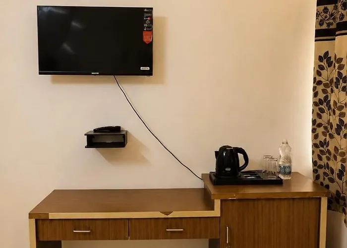 Hotel The One