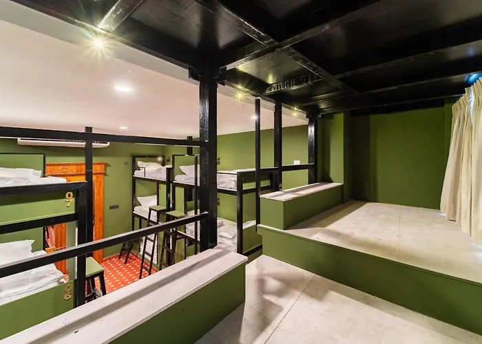 Versailles Backpacker Hostel