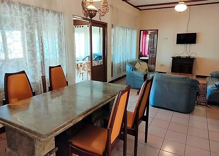 Villa Tunas Alam Mutiara