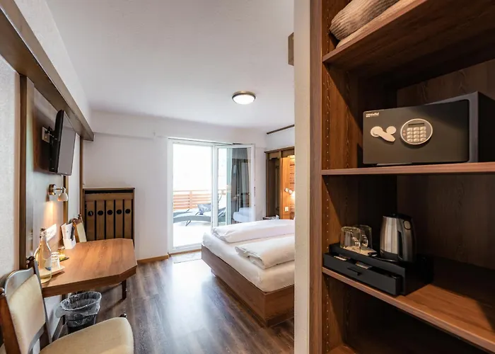 Dala Hotel & Apartments