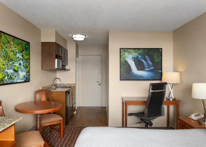 Ramada By Wyndham Campbell River
