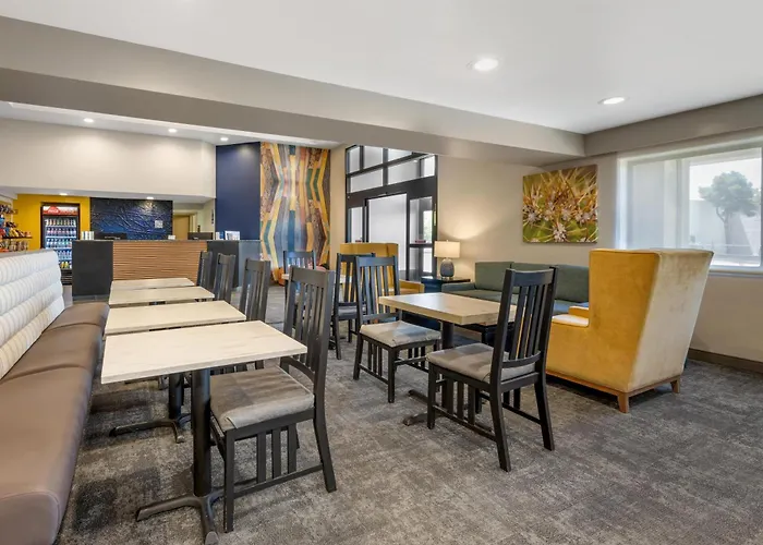 Best Western North I-25 Hotel