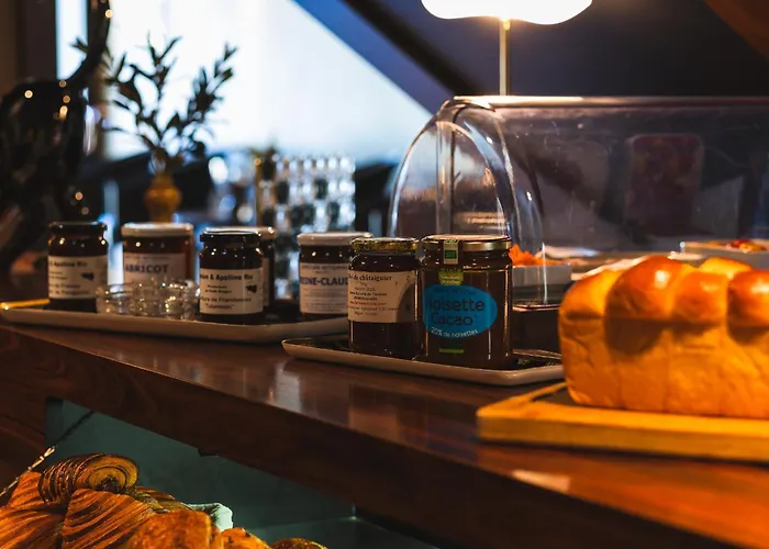 Lhotel - Face Au Chateau - Boutique Hotel Et Seminaires