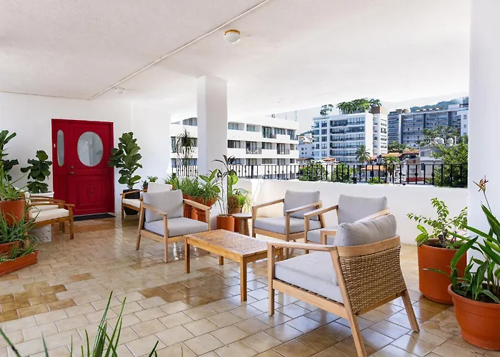 Emperador Vallarta Beachfront Hotel And Suites