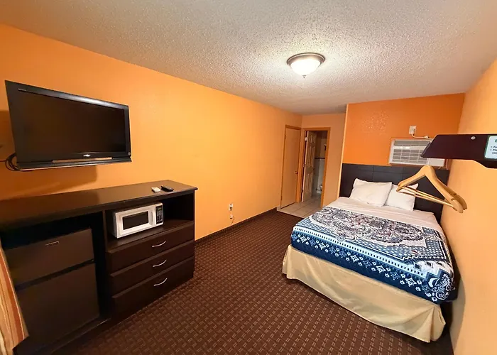 Blue Sky Inn Glens Falls-Saratoga-Lake George