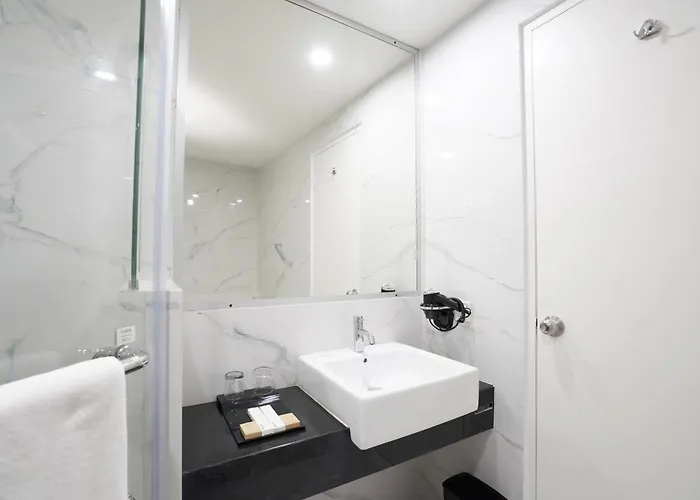 Harmoni One Convention Hotel And Service Apartments