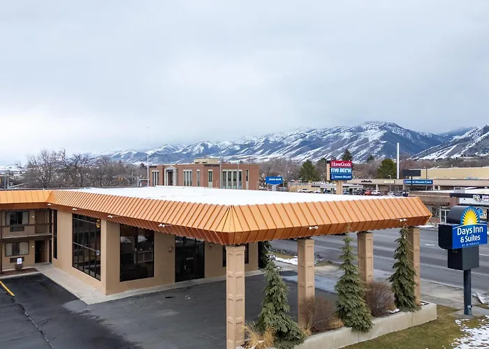 Days Inn & Suites By Wyndham Logan