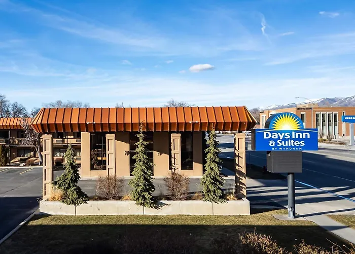 Days Inn & Suites By Wyndham Logan