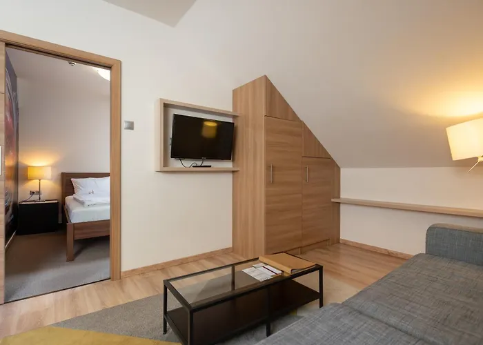 Imola Udvarhaz Dessert Hotel