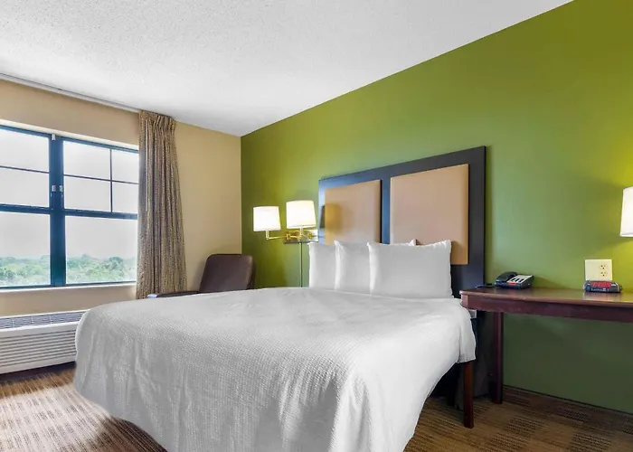 Extended Stay America Suites - Chicago - Skokie