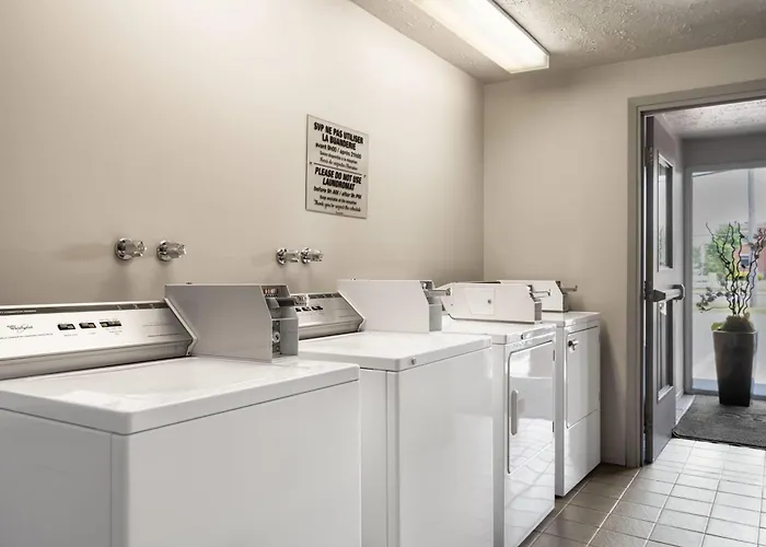 Travelodge By Wyndham Drummondville
