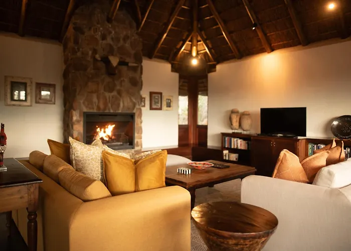 Tshwene Lodge