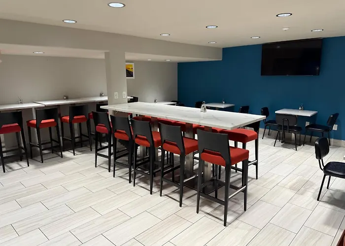 Days Inn By Wyndham Yosemite Area