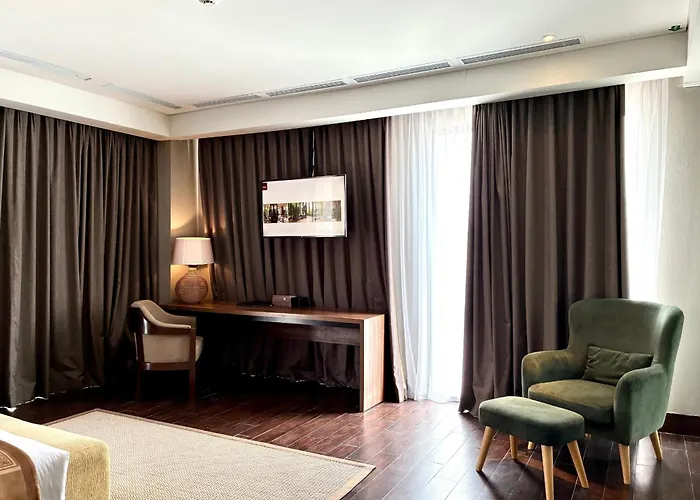 Emersia Hotel & Resort Batusangkar