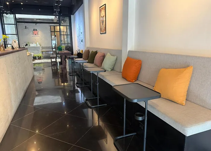 Niece Hostel Phuket - Bangtao Beach