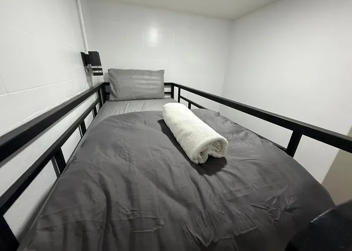 Niece Hostel Phuket - Bangtao Beach