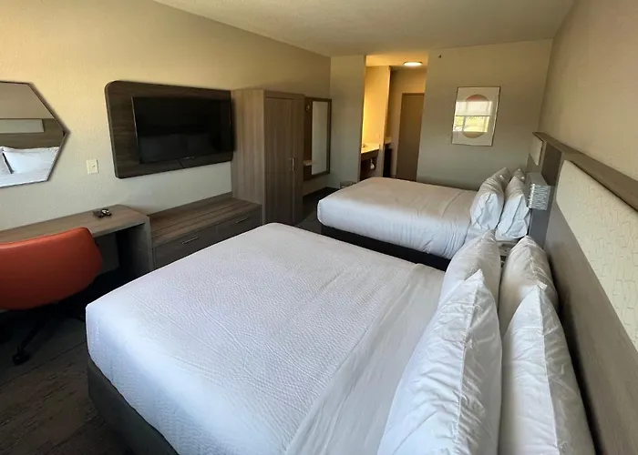 Holiday Inn Express - Wichita North - Park City By Ihg