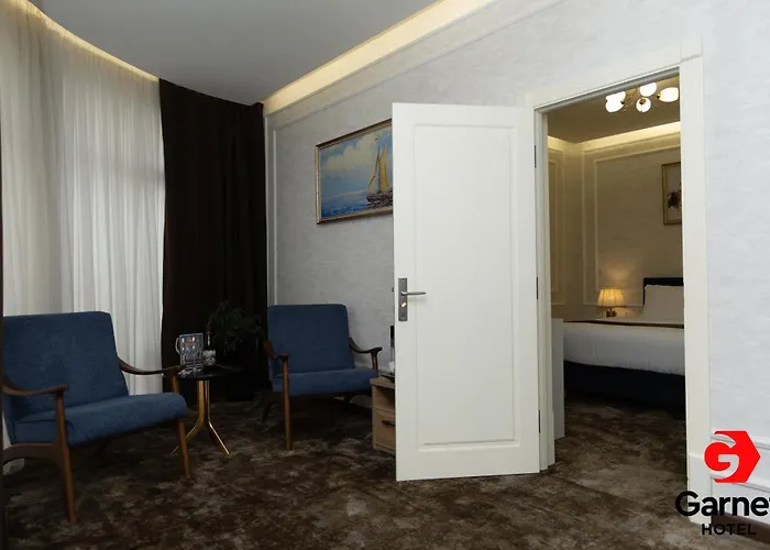 Garnet Mir Hotel