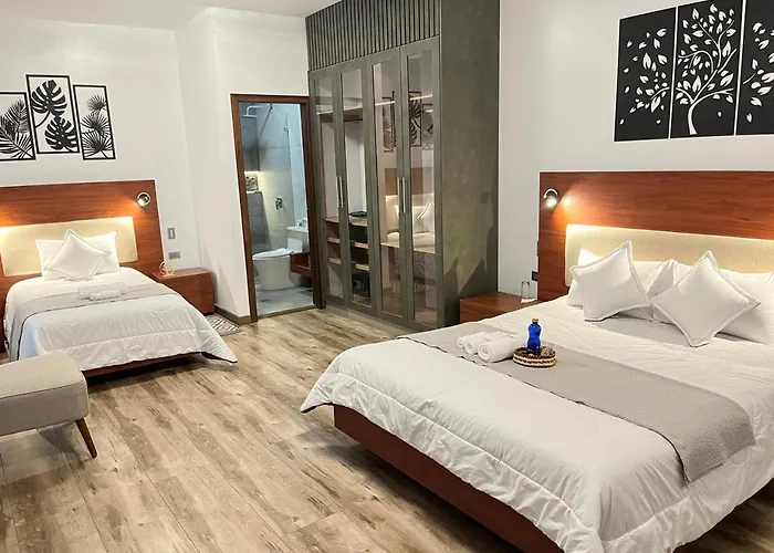 Hotel Sacha Golden