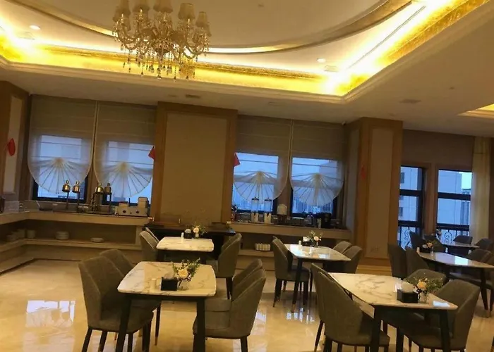 Vienna Hotel Shaanxi Hanzhong Central Square High-Speed Railway Station
