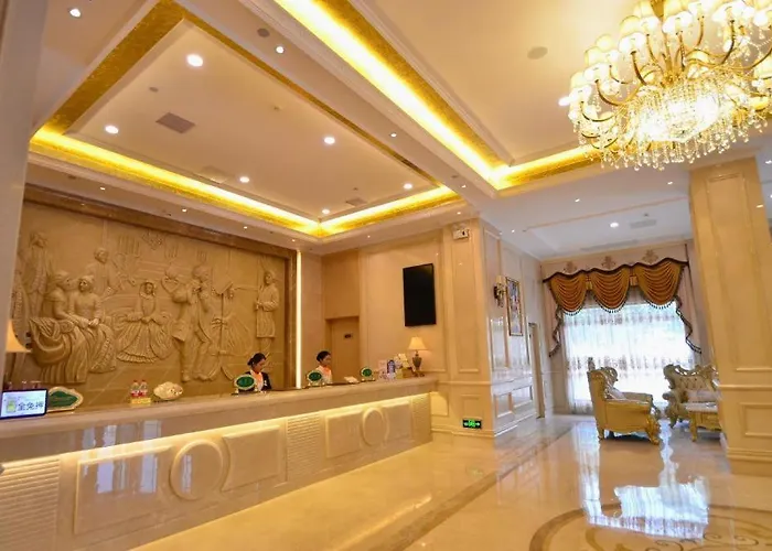 Vienna Hotel Guangdong Zhaoqing East Station Dinghu Mountain Scenic Area