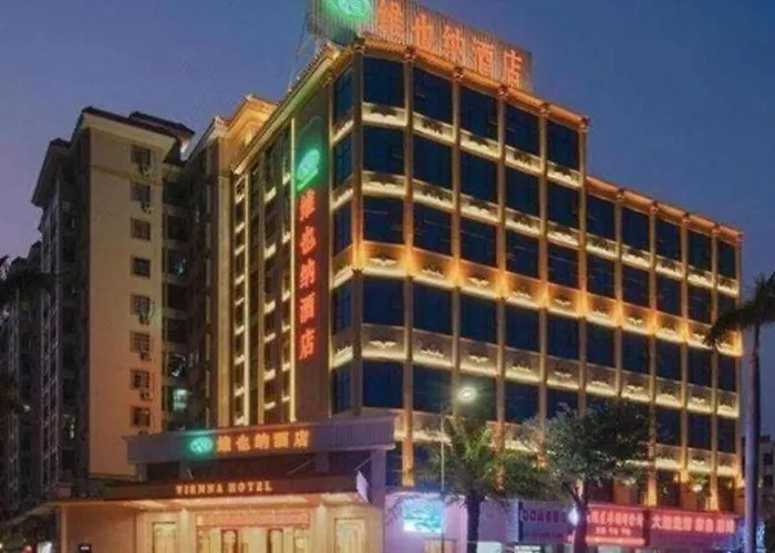 Vienna Hotel Guangdong Zhaoqing East Station Dinghu Mountain Scenic Area
