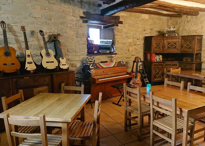 Albergue Sansol - El Oasis Del Camino Frances - Exclusivo Para Peregrinos