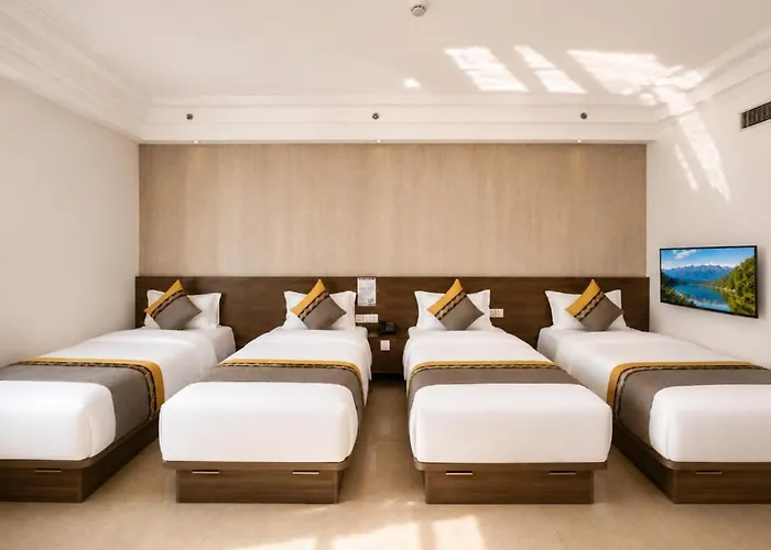 Grand Harbour Hotel