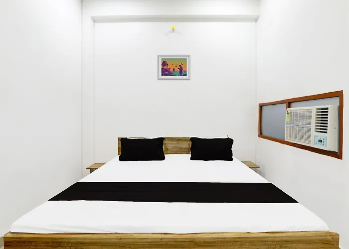 Hotel O Shukla Heritage Inn