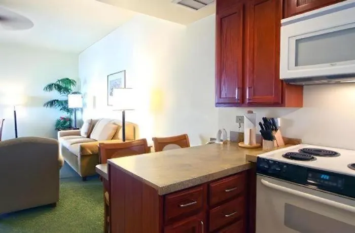 Wyndham Royal Sea Cliff Resort