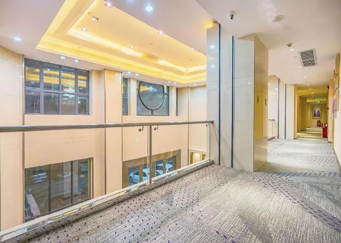 Lavande Hotels Qixingyan Scenic Spot Yihua International Plaza