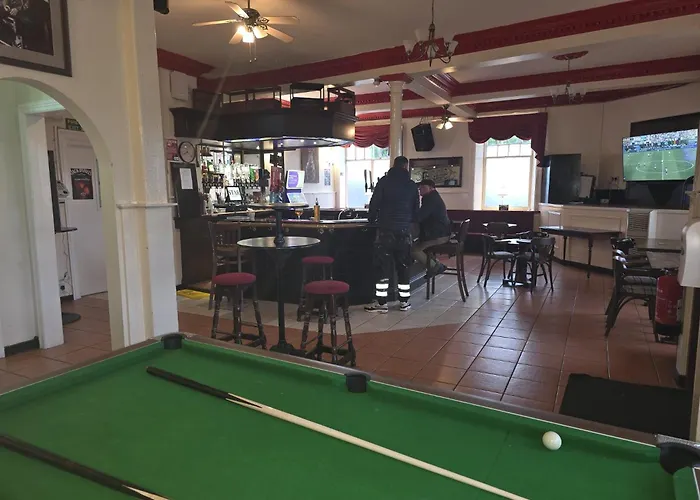 Waverley Hotel